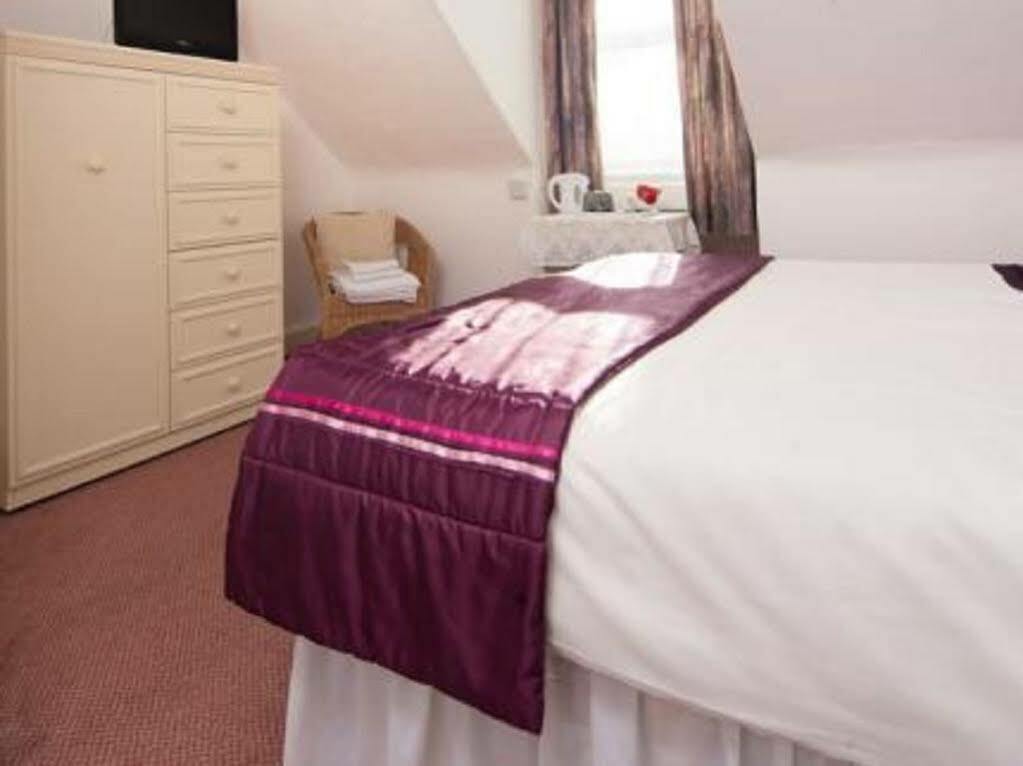 Sandy Bay Guest House Bornemouth Extérieur photo