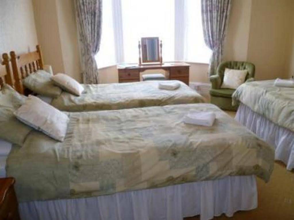Sandy Bay Guest House Bornemouth Extérieur photo
